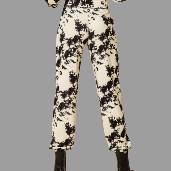 TIE DYE PRINTED DRAWSTRING WAIST JOGGER PANTS - Picture 5 of 5